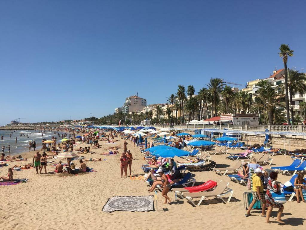 Sunny Flat In Sitges 30 Seconds To Beach, Balcony & Sea Views! Εξωτερικό φωτογραφία