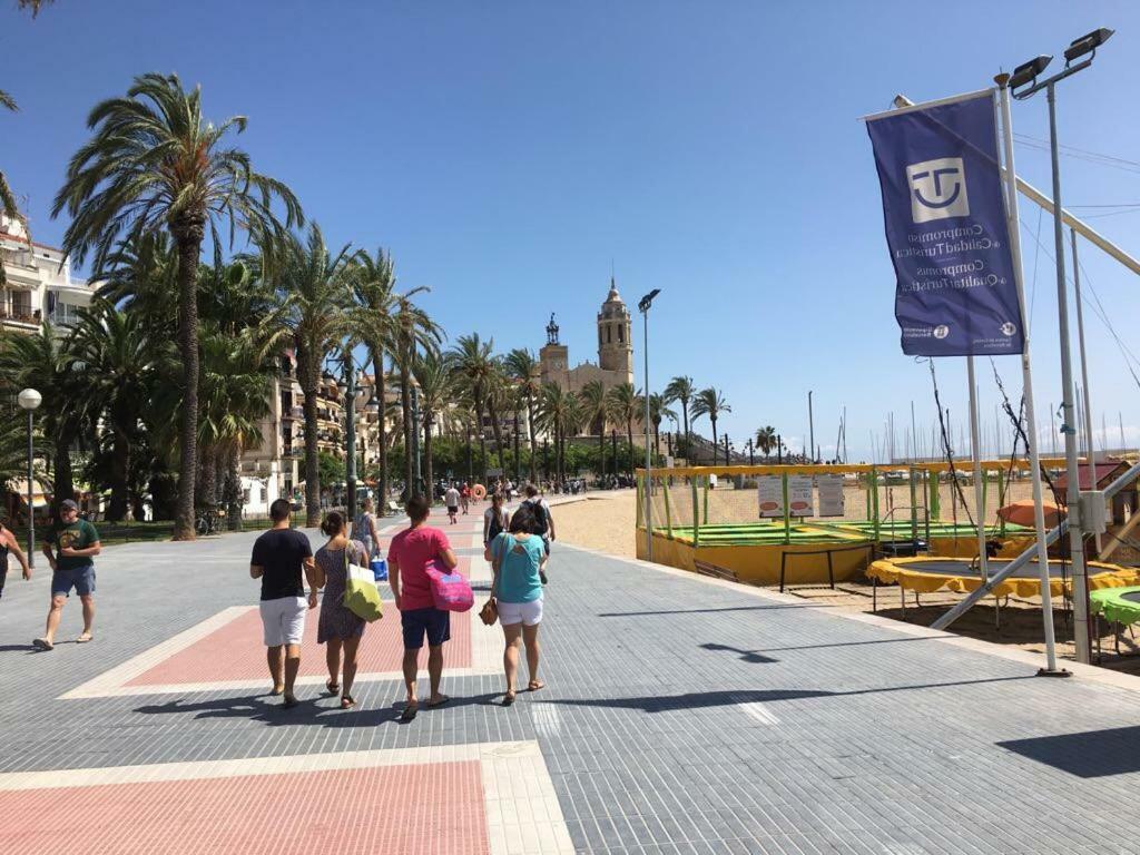 Sunny Flat In Sitges 30 Seconds To Beach, Balcony & Sea Views! Εξωτερικό φωτογραφία